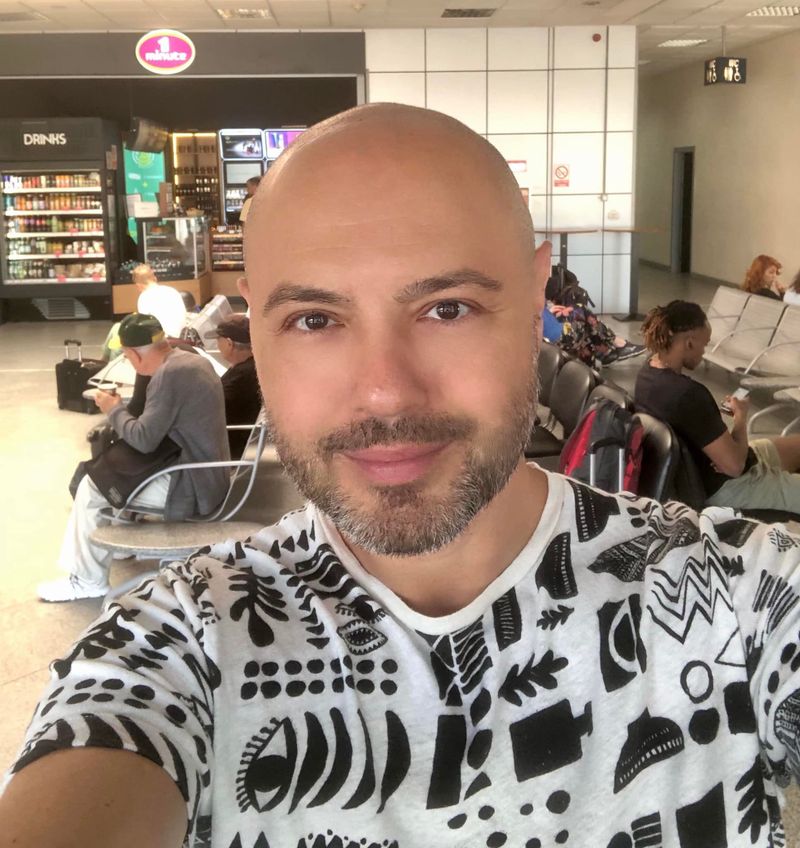 Mihai Mitoșeru relație