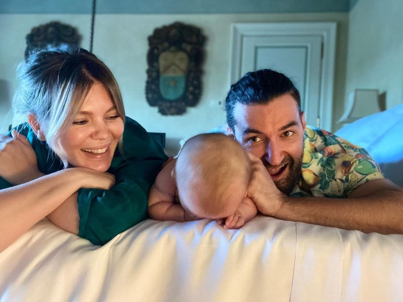 gina pistol, smiley, smiley zi de nastere, pavel bartos