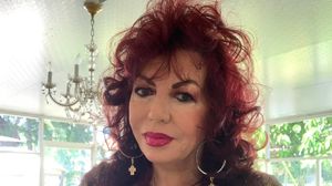 Cum arată și cu ce se ocupă fiica clarvăzătoarei Carmen Harra. Alexandra Harra trăiește o viață de lux în America