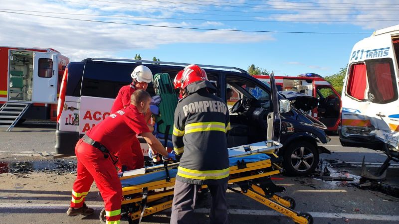 accident, Arad, 12 răniți, spital, carambol, Calea Aurel Vlaicu