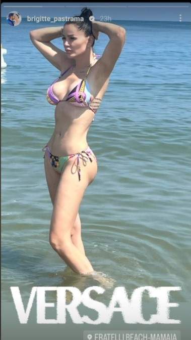 Brigitte Pastramă, apariție de senzație într-un costum de baie minuscul. Bruneta a atras toate privile pe plajă