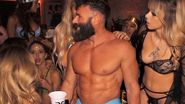 din ce face dan bilzerian bani