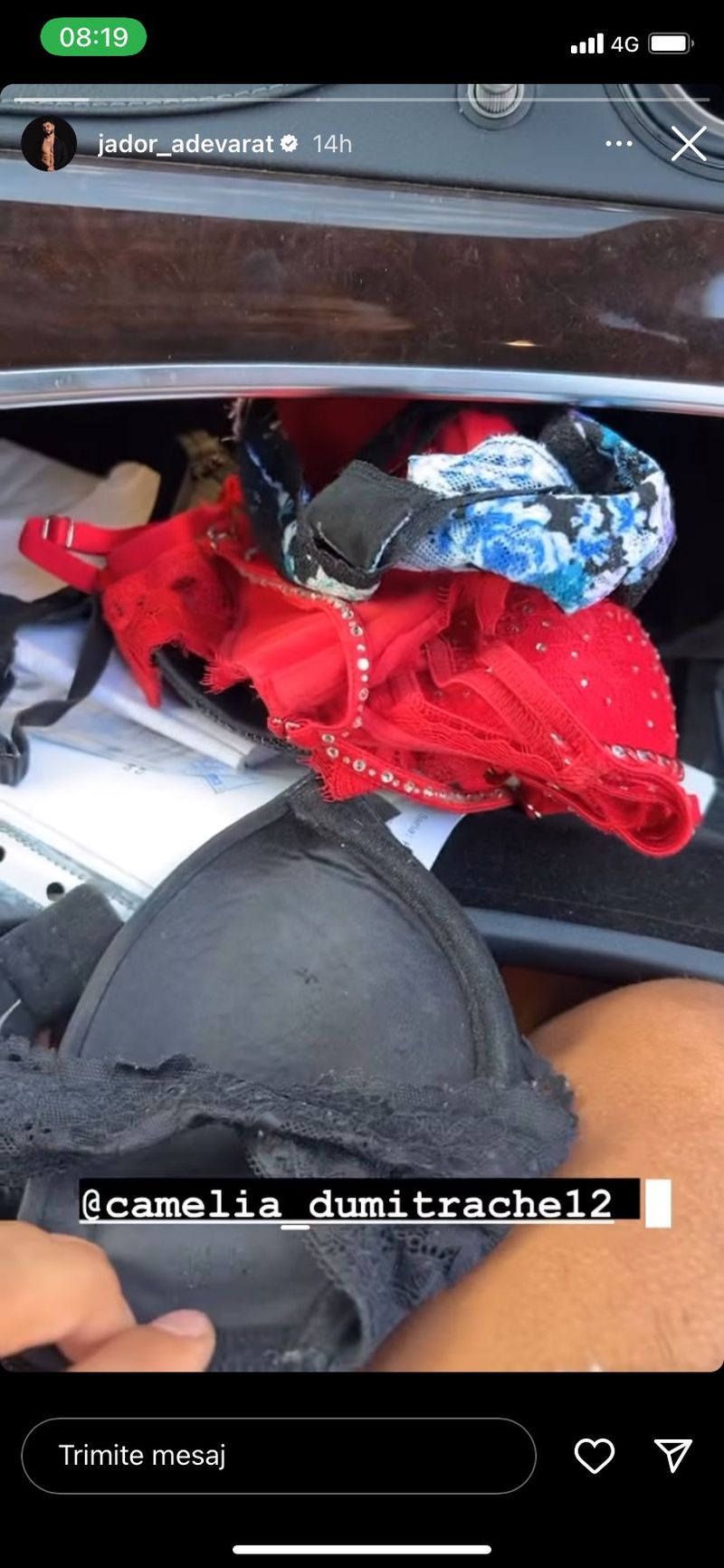 Ce face Jador cu lenjeria intimă pe care o primește de la fane &icirc;n timpul concertelor! Artistul nu spune &bdquo;nu&rdquo; unor astfel de cadouri &icirc;ndrăznețe
