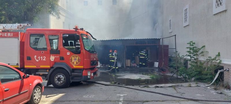 Incendiu &icirc;n curtea interioară a Operei Naționale din Capitală! Anunțul făcut de reprezentanții instituției: &bdquo;Așteptăm concluziile anchetei&rdquo;