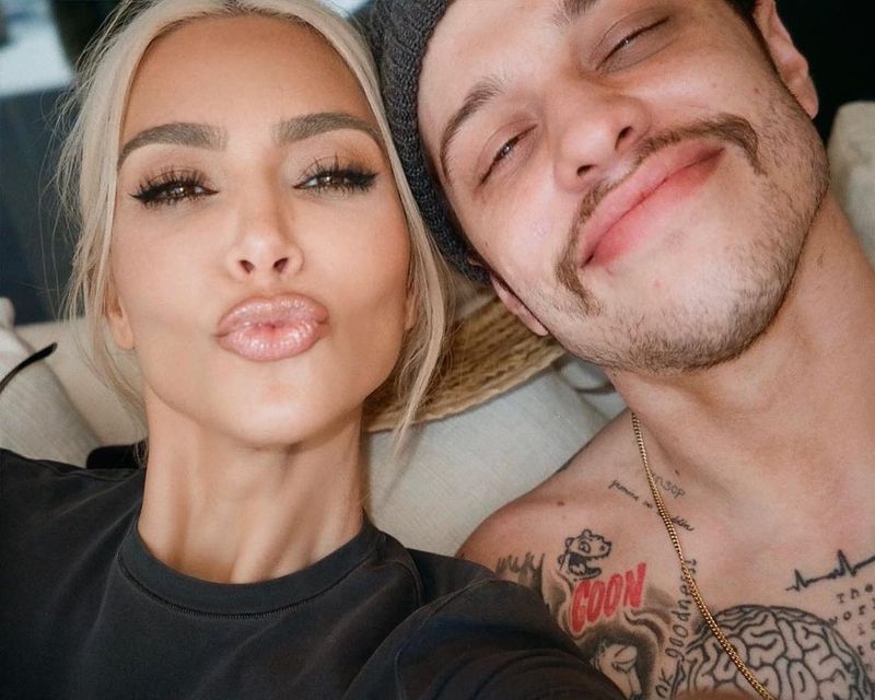 kim kardashian si pete davidson, kim kardashian relatie, kim kardashian e singura