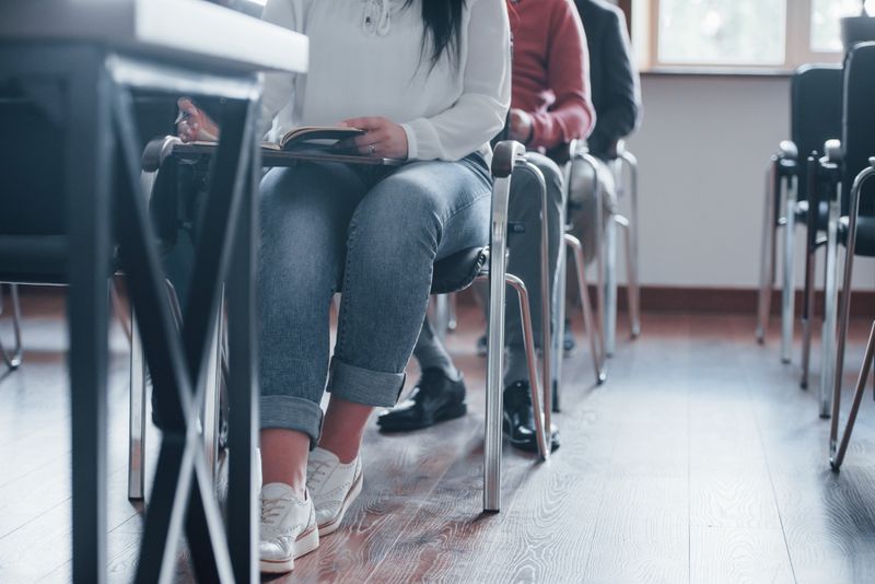 Noile legi ale Educației 2022. Cum se va face admiterea la colegiile naționale. În ce situații profesorii riscă să-și piardă titulatura