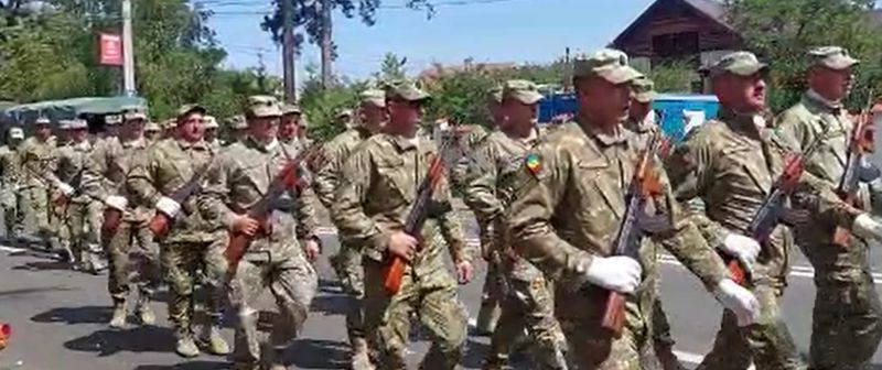 Înmormântare Bascov onoruri militare