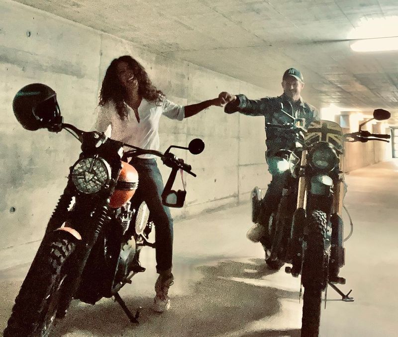 Mihaela Rădulescu, apariție de senzație pe motor! Fosta prezentatoare TV este pasionată de viteza amețitoare