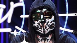 Nu e ușor să îți pui mască! Cât Îl costă, într-un an, machiajul pe Carlas Dreams? Suma e de ordinul zecilor de mii