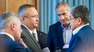 Un fost premier acuză. De ce se împrumută România la dobânzi aproape duble față de anul trecut