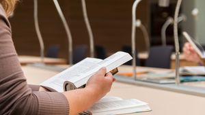 Schimbări majore în Educație. Cum se vor organiza admiterile la liceu din 2024. În ce constă noua probă la Limba Română la Bacalaureat