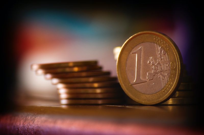 Curs valutar BNR, marți, 23 august 2022. Cât costă astăzi un EURO? 