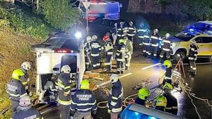 tragedie, accident rutier, austrai, femeie moarta, microbuz 