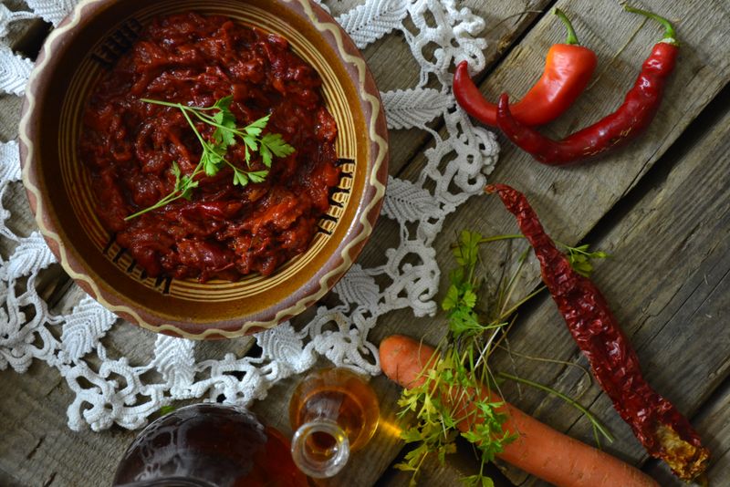 Top cinci mâncăruri pe care trebuie neapărat să le încerci când ești în vacanță în Bulgaria