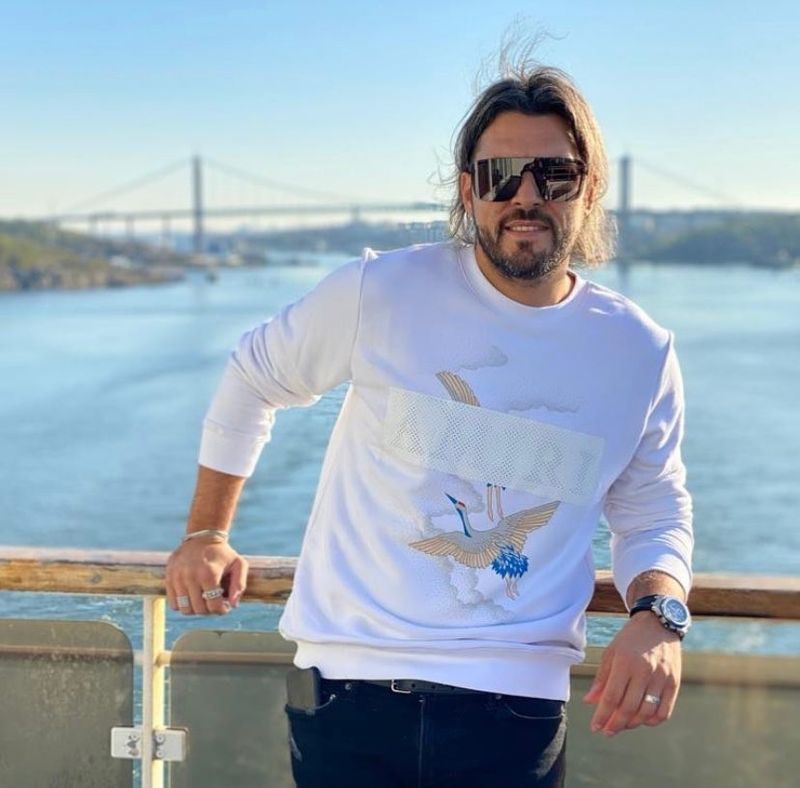 Cine este Adrian Vasile, antrenorul echipei de handbal CSM București. Adrian a avut o relație cu jucătoarea de handbal Cristina Vărzaru