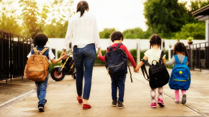 Este sau nu liberă pentru părinți prima zi de școală din anul școlar 2022-2023