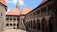 Orașul din România în care iluminatul public se reduce la jumătate. Un castel important din țară nu va mai fi iluminat pe timpul nopții