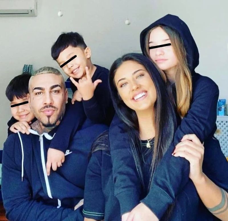 Antonia, Alex Velea și copii lor 