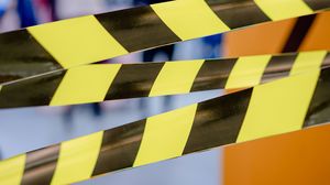 barbat mort, a cazut in gol, etajul cinci, chiajna