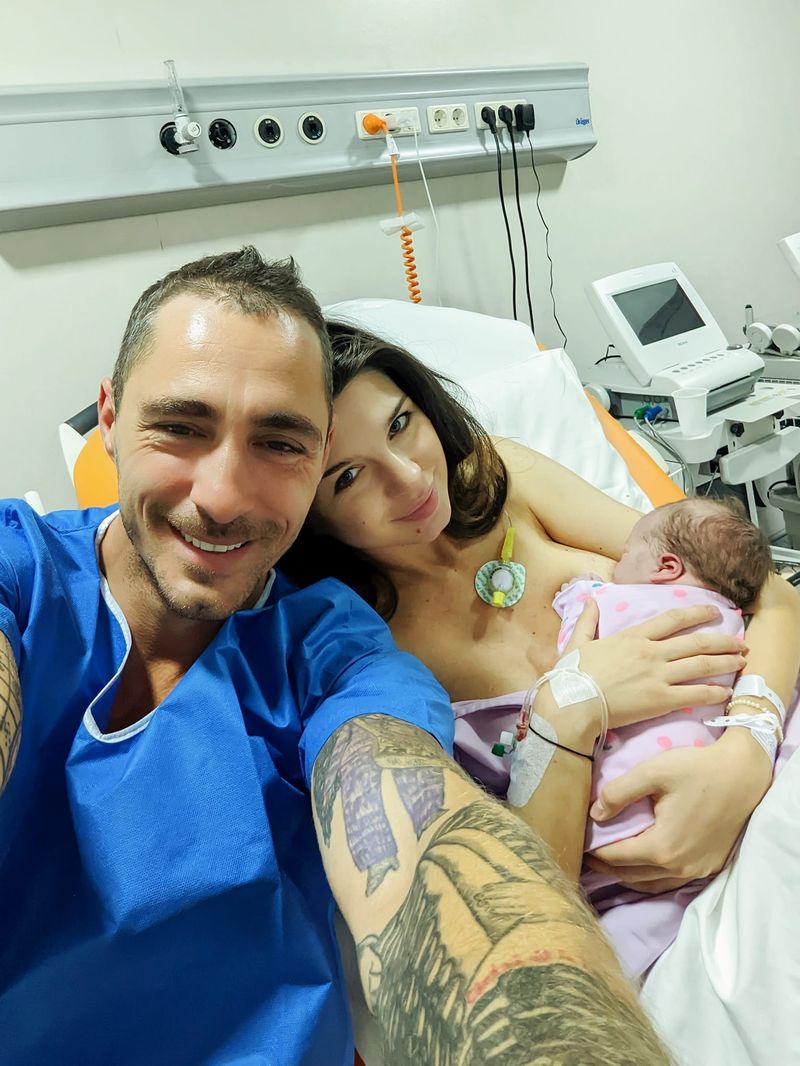 Alice Cavaleru și Vladimir Drăghia, prima imagine alături de noul membru al familiei, Alegra Nova. Mesajul emoționant postat de actor „O minune perfectă”