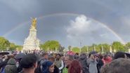 regina angliei, regatul unit, palatul buckingham, simbol pe cer