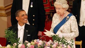 Mesajul emoționant transmis de Barack Obama, după moartea Reginei Elisabeta a II-a: "Eu și Michelle suntem recunoscători că am fost martorii conducerii dedicate a Majestății Sale"