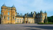 palatul holyroodhouse din scotia
