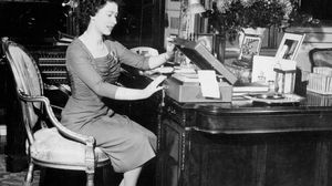 data inmormantare regina elisabeta a II-a