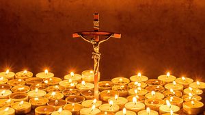 Înălțarea Sfintei Cruci. Sărbătoare cu cruce roșie în calendarul creștin ortodox