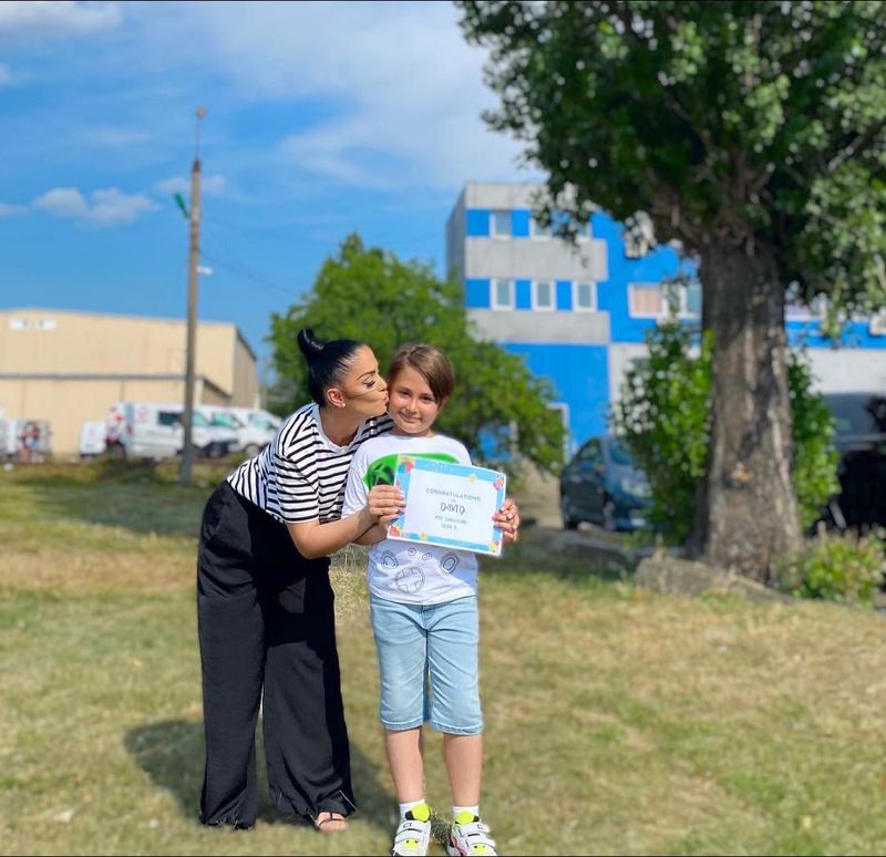Andreea Mantea și fiul ei 
