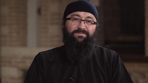 Stenogramele cu convirborea dintre preotul Visarion Alexa și femeia care l-a acuzat de agresiune sexuală. Părintele a recunoscut că a căzut în ispită „Încercam să vă opresc și repetam că nu e voie”