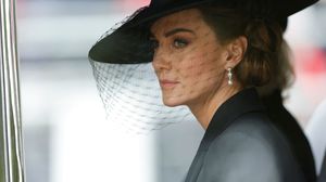 kate middleton tinuta inmormantare regina