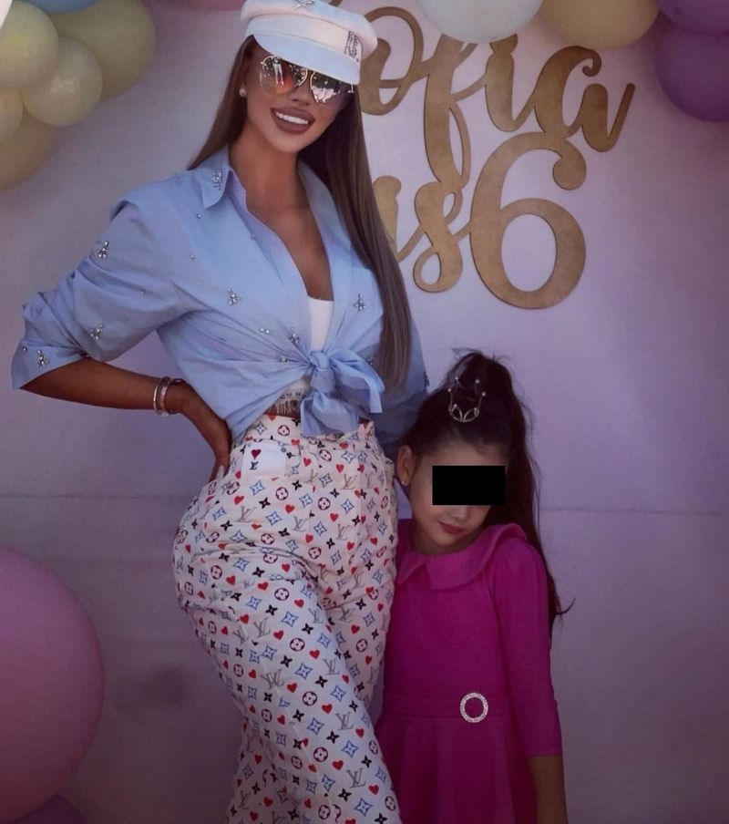 Bianca Drăgușanu fetiță