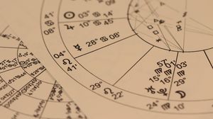 Cele mai cumpătate zodii. Nu îi vei prinde niciodată pe acești nativi fără economii