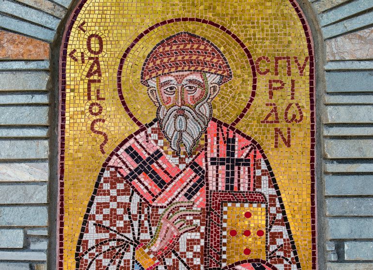 Minunile Sfântului Ciprian. Se spune că Sfântul Mucenic Ciprian dezleagă blestemele și vindecă boli grave