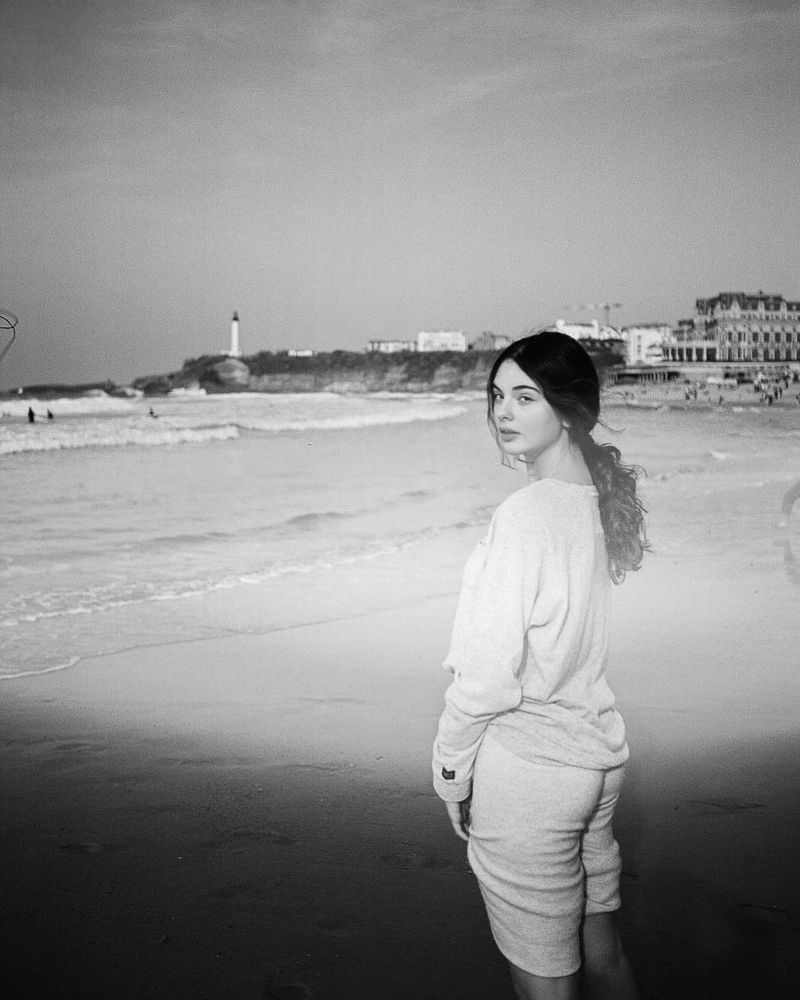 Cum arată Deva Cassel, fiica Monicăi Bellucci. Cele două seamănă ca două picături de apă