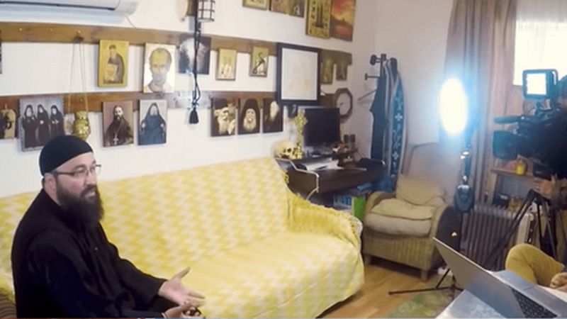 Cum arată chilia părintelui Visarion Alexa, locul în care ar fi avut loc agresiunile asupra mai multor femei: „Chilia aceea ticsită cu...”