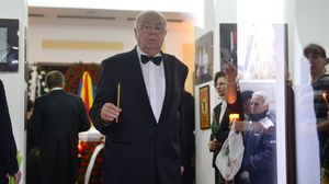 Cum au reacționat românii la moartea lui Alexandru Arșinel: „Prin munca și talentul dumneavoastră ați făcut viața multor români din generația mea, mai frumoasă și mai veselă”