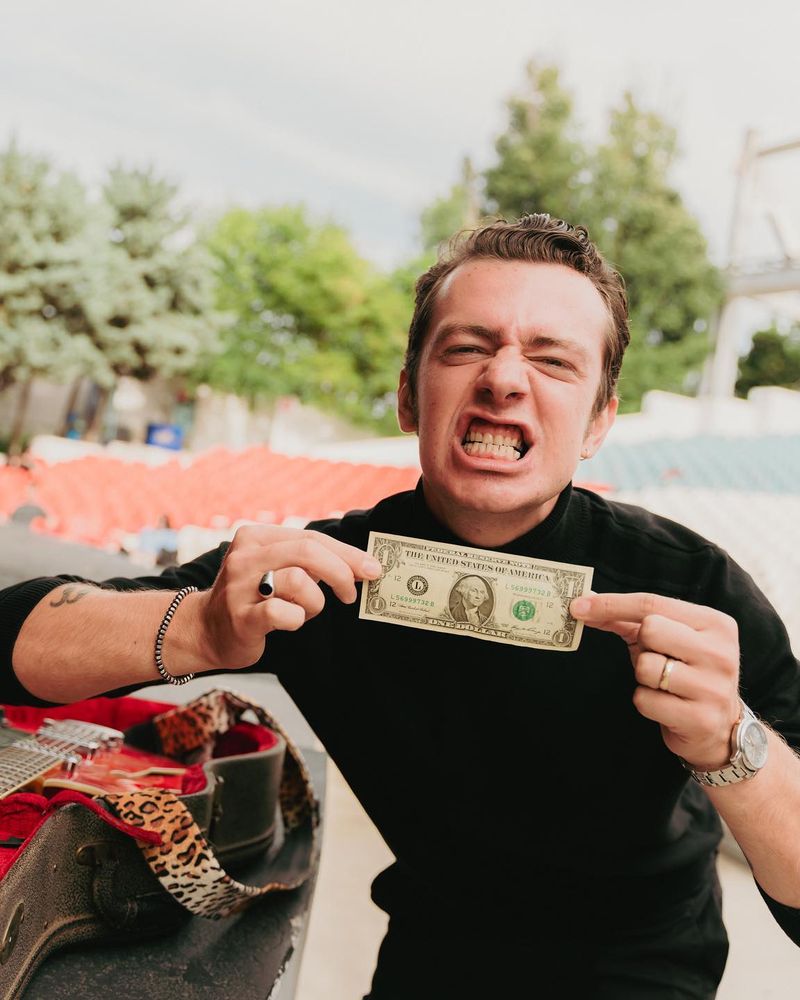 Biografie Jean Gavril. Cum a rezistat Jean Gavril &icirc;ntr-o relație la distanță de patru ani