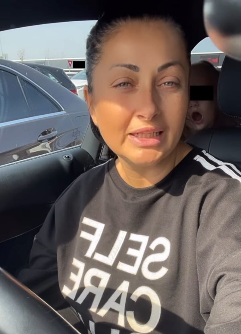 Gabriela Cristea pusă la zid de fani
