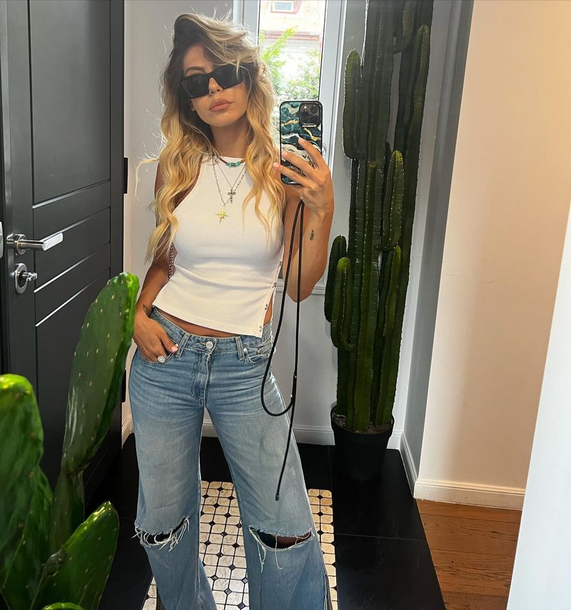 Biografie Sore. Vârstă, înălțime, carieră, familie. De ce nu se căsătorește artista cu tatăl fetiței sale