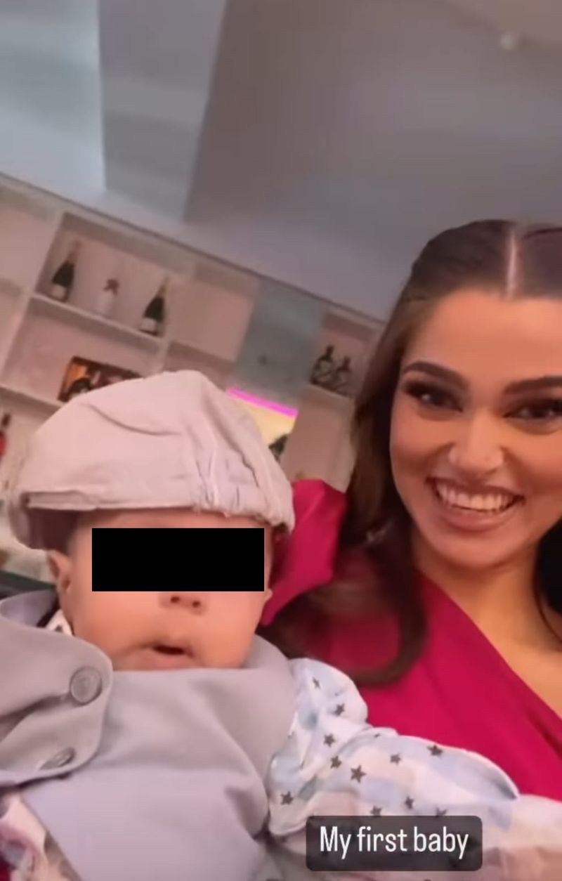 Theo Rose și finuțul ei, Selim Theo Rose nașă