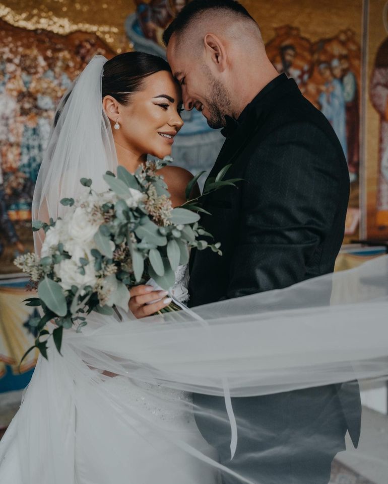 Carmen de la Sălciua și Marian Corcheș Ireal prin ce au trecut Carmen de la Sălciua și Marian Corcheș în vacanța din Dominicană! Au fost nevoiți să se mute într-un alt resort