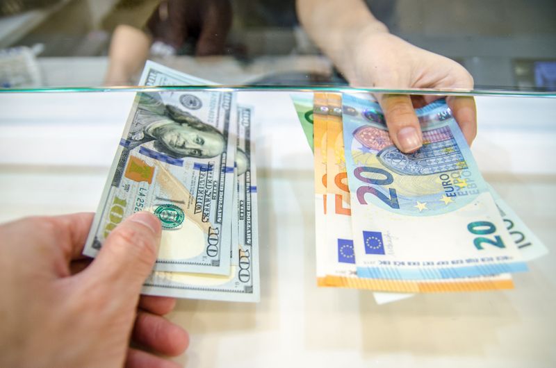 Curs valutar BNR, marți, 18 octombrie 2022