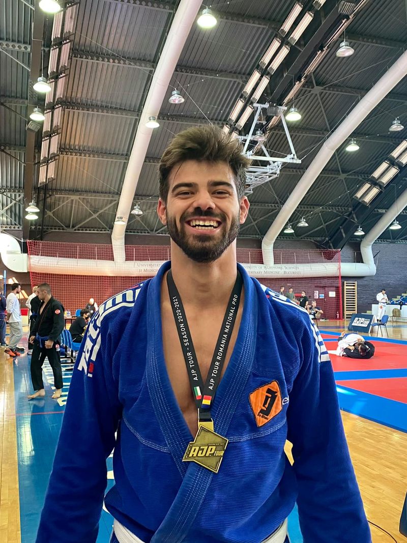 Biografie Ştefan Floroaica. V&acirc;rstă, studii, carieră. Află totul despre protagonistul serialului &bdquo;LIA&rdquo;