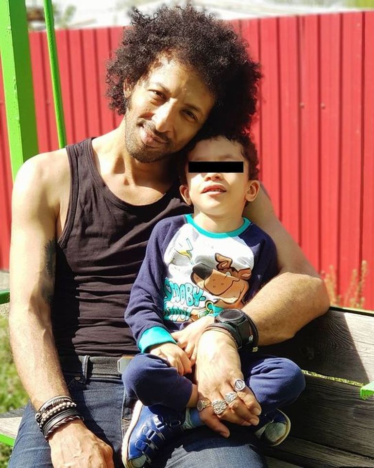 Kamara și fiul său, Leon Kamara a rămas mut de uimire după ce fiul său a făcut asta: „Sunt mândru”. A împărtășit cu toții bucuria pe care a simțit-o