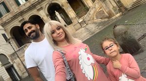 Connect-R, Misha și fiica lor