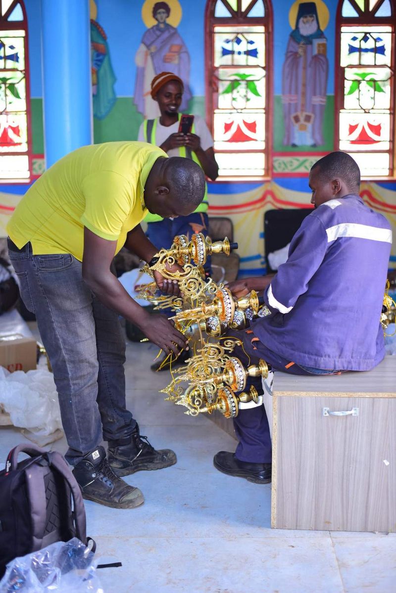 Gigi Becali a construit a doua biserică ortodoxă din Africa. Latifundiarul nu va fi prezent la sfințirea lăcașului sfânt