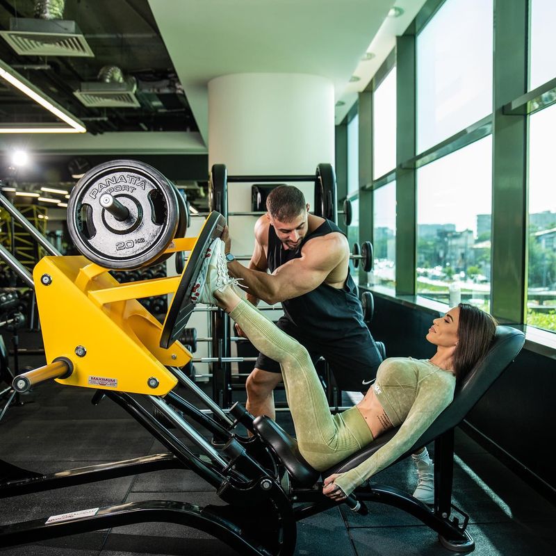 Roxana Vancea face compromisuri mari de când este mamă de doi Roxana Vancea, Dragoș Paiu