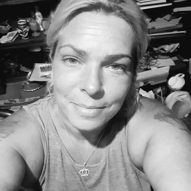 Dana Marijuana relație nouă